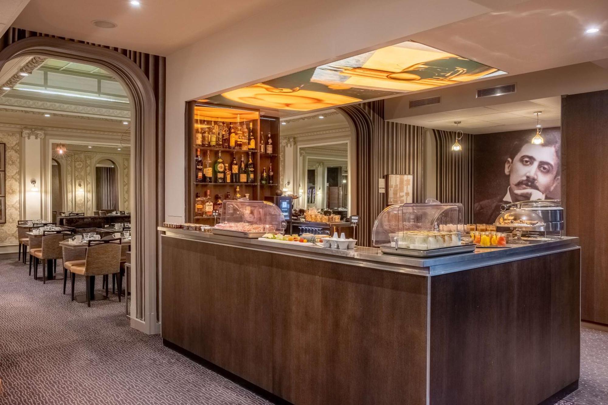 Litteraire Le Swann, Bw Premier Collection Hotel 4*
