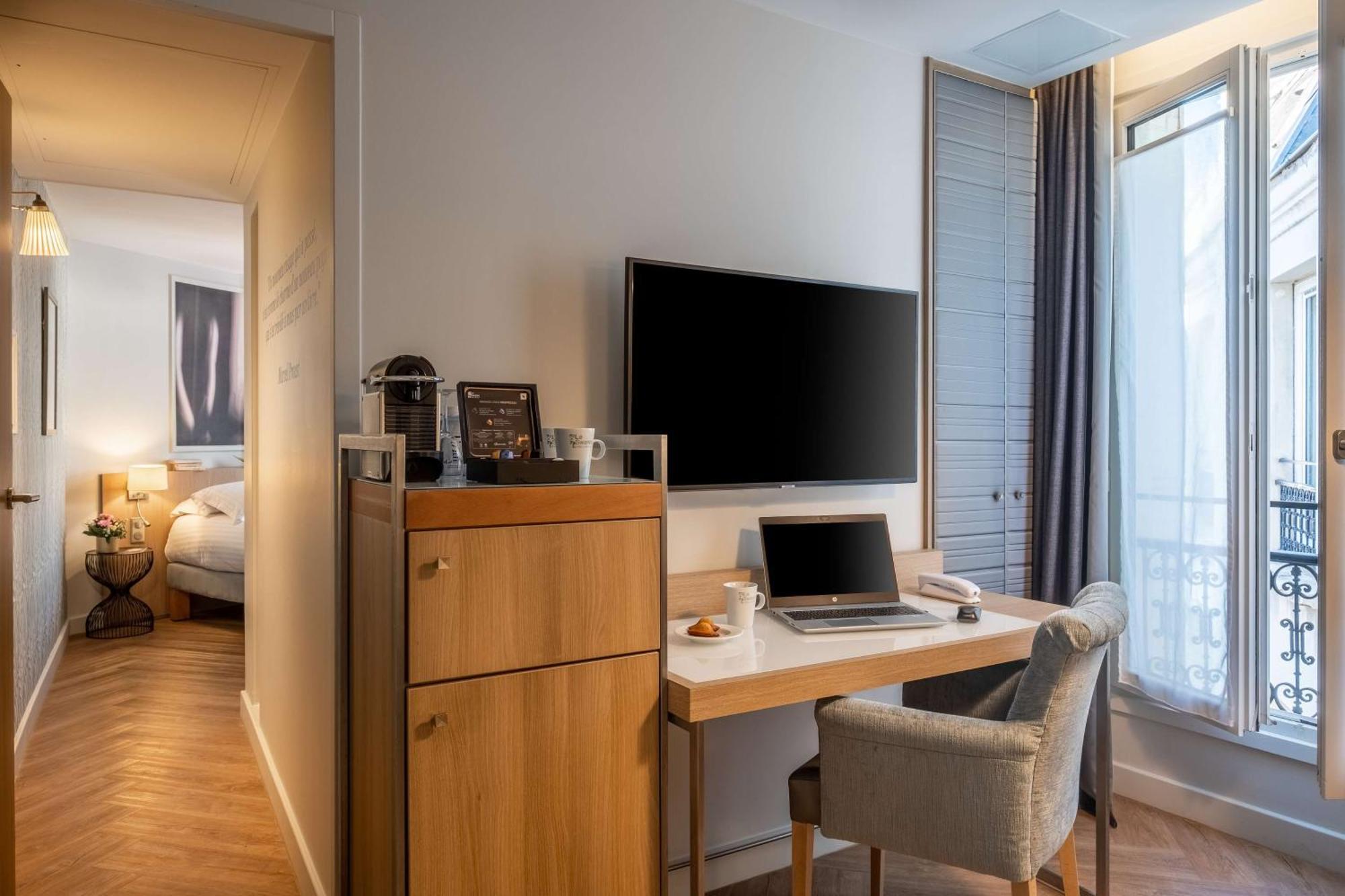 Litteraire Le Swann, Bw Premier Collection Hotel 4*