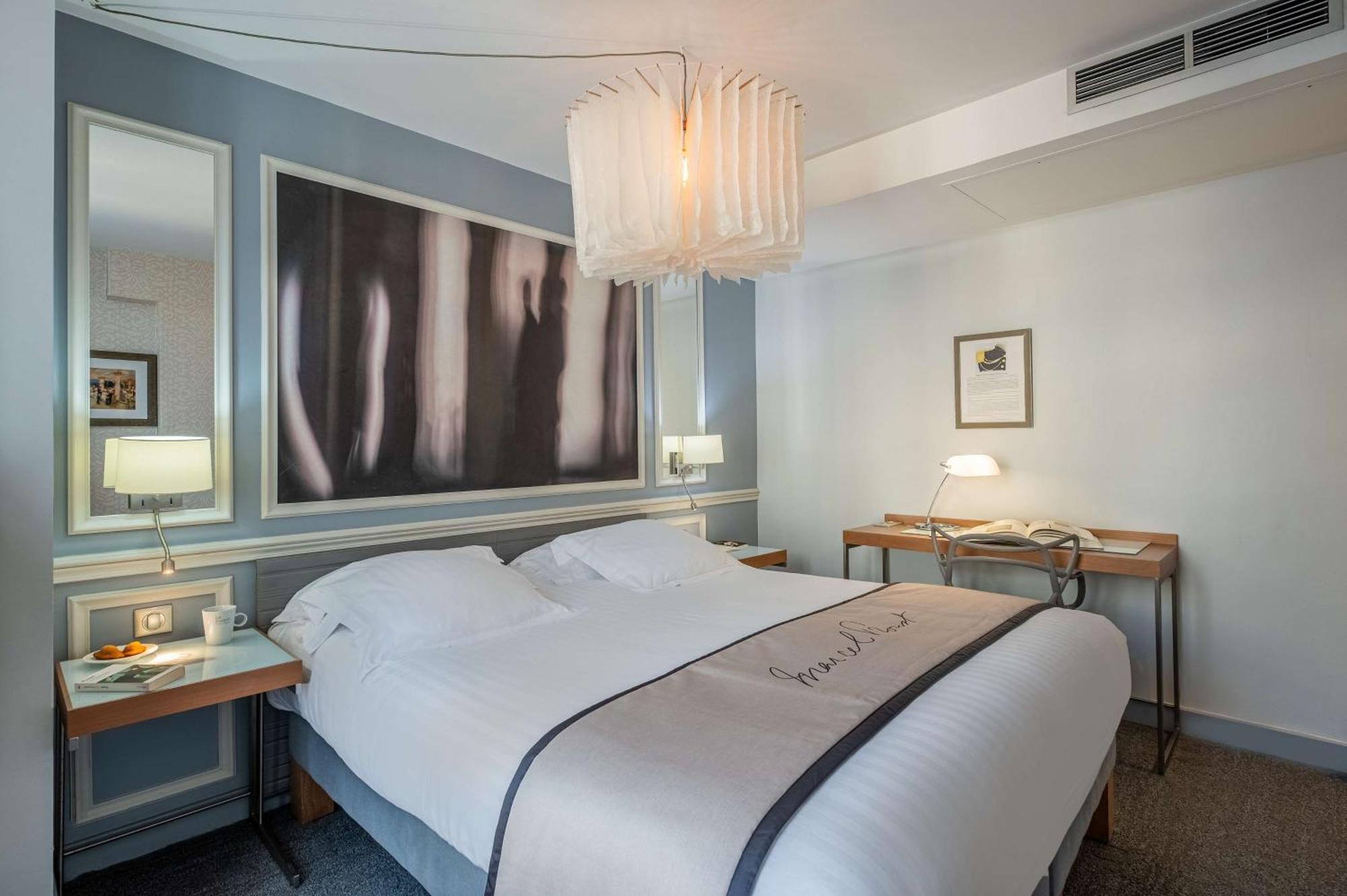 Hotel Litteraire Le Swann, Bw Premier Collection 4*