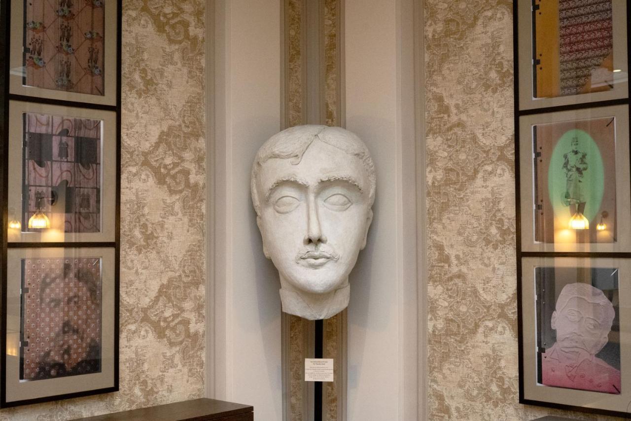 Litteraire Le Swann, Bw Premier Collection Hotel 4*