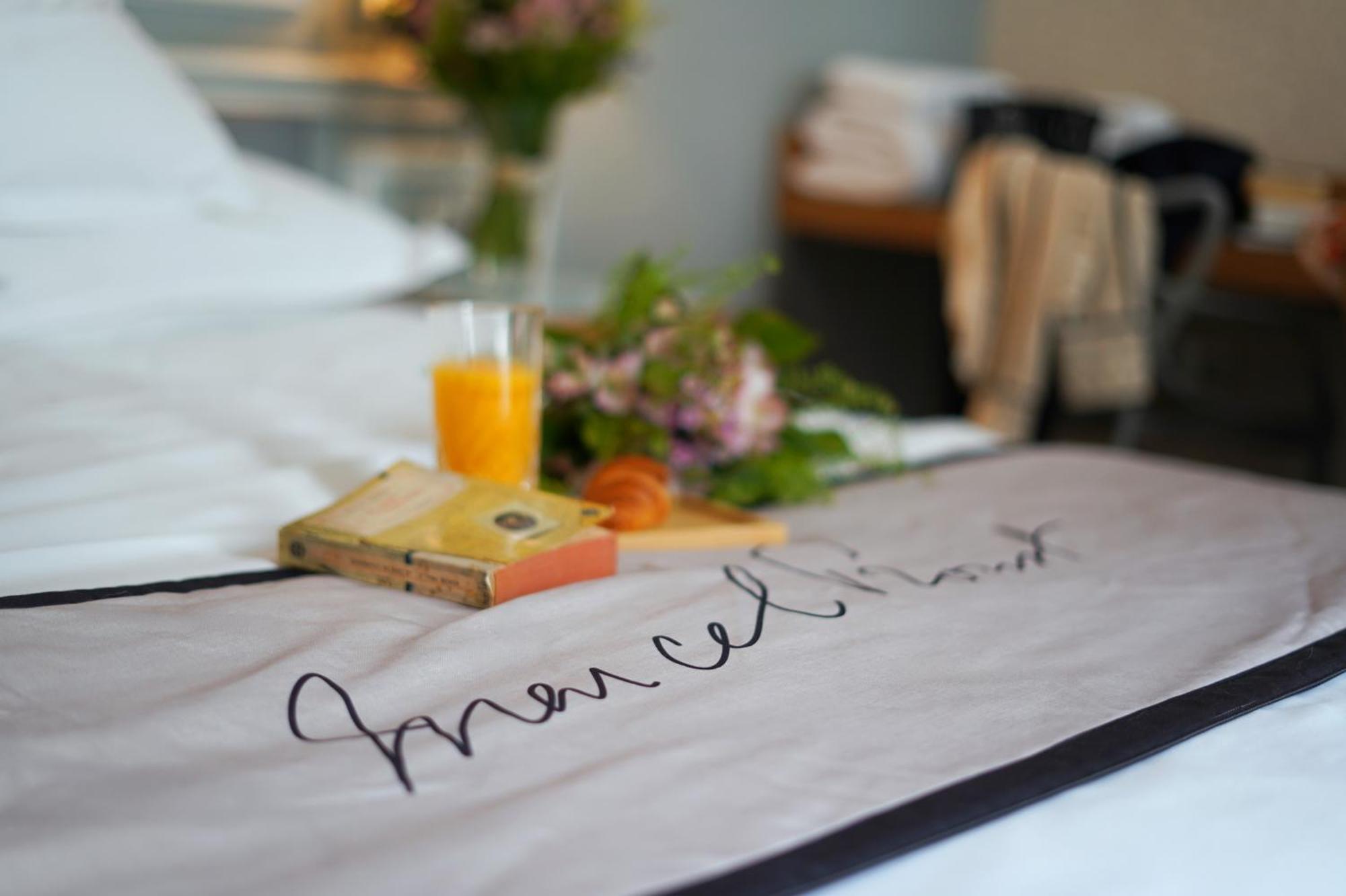 Litteraire Le Swann, Bw Premier Collection Hotel