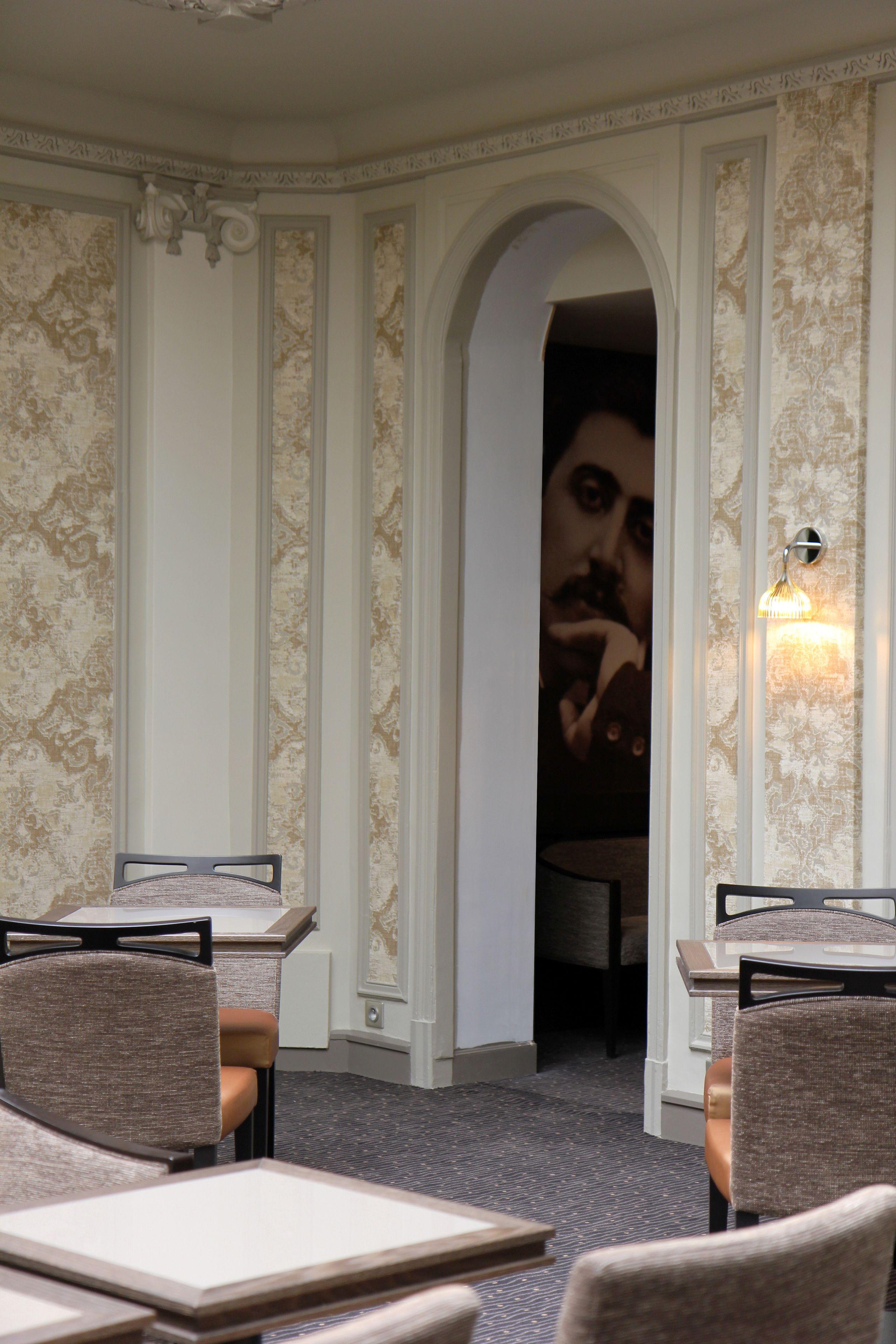 Litteraire Le Swann, Bw Premier Collection