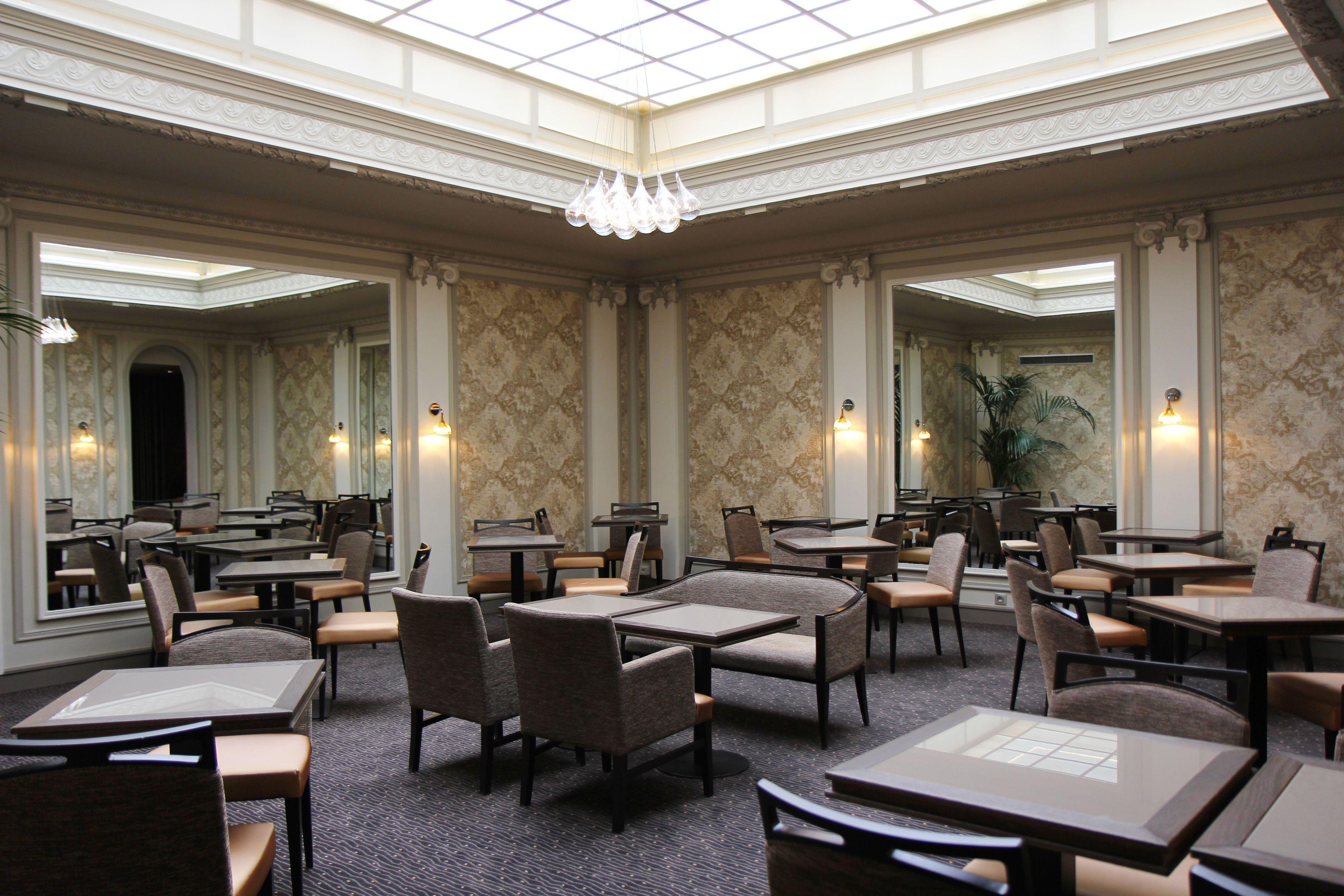 Hotel Litteraire Le Swann, Bw Premier Collection 4*